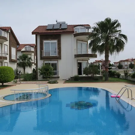 Villa Green Golf Villas *